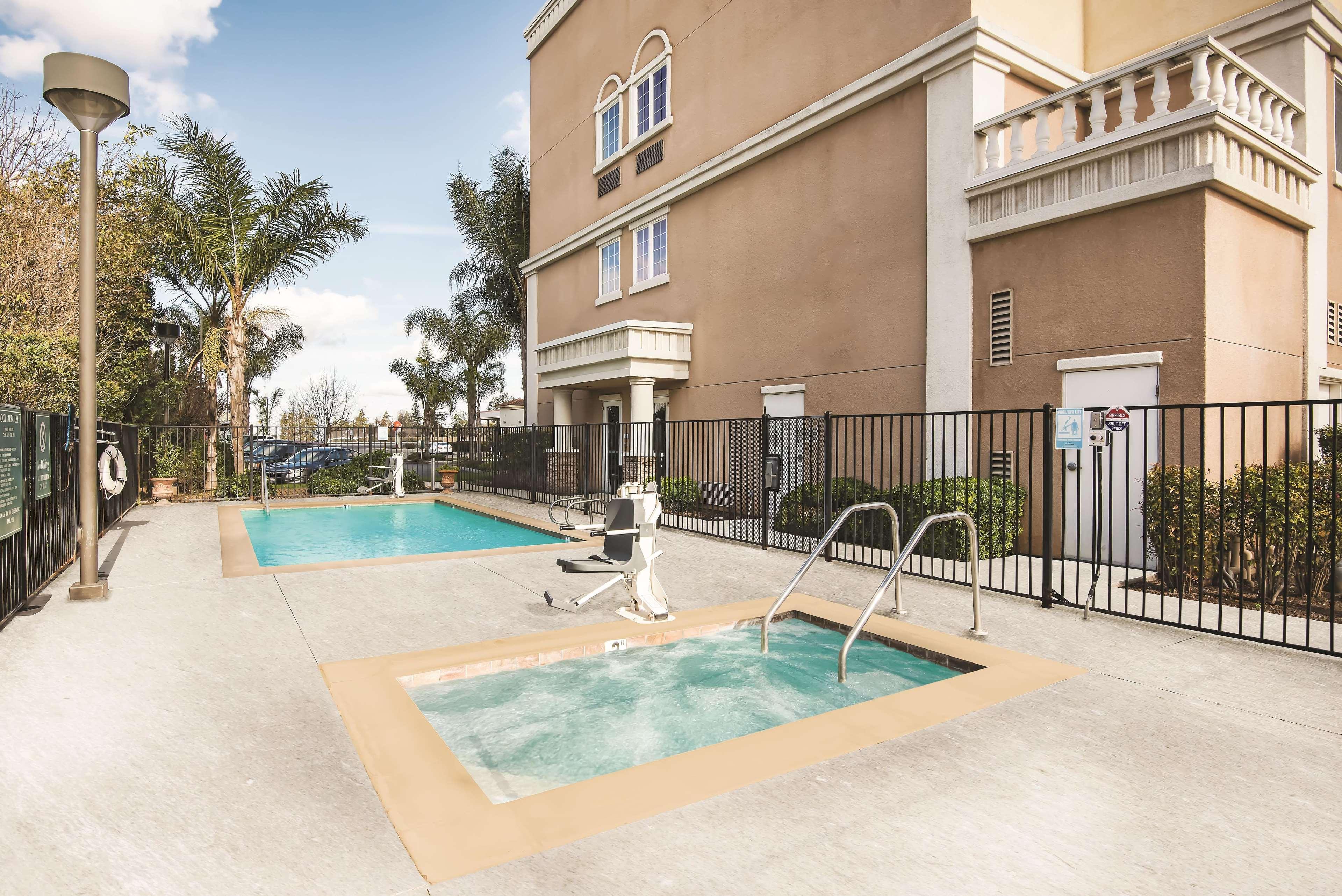 La Quinta By Wyndham Modesto Salida Hotel Exterior photo